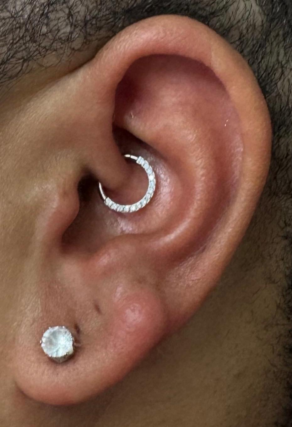 Piercing daith prateado